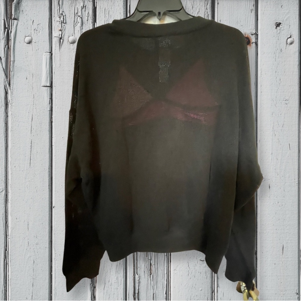 PINK mesh top in size large is perfect addition to your wardrobe. - Picture 2 of 3